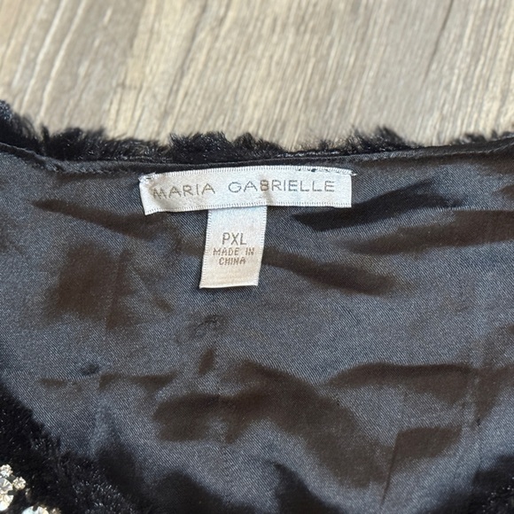 Mari Gabrielle Black Faux Fur Jacket - Picture 5 of 11